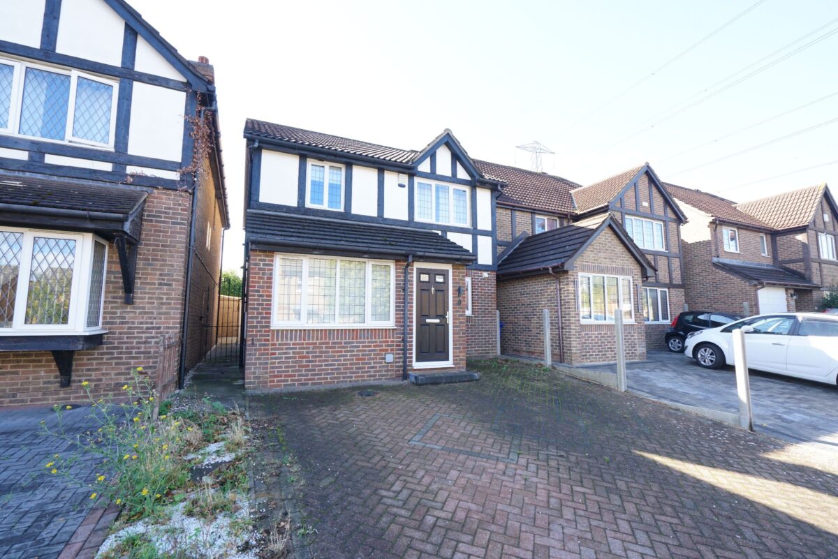 Francisco Close, Chafford Hundred, Grays