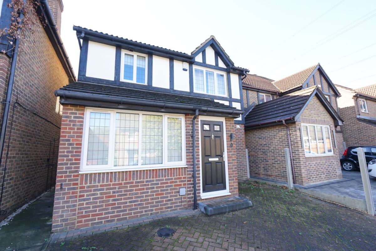 Francisco Close, Chafford Hundred, Grays