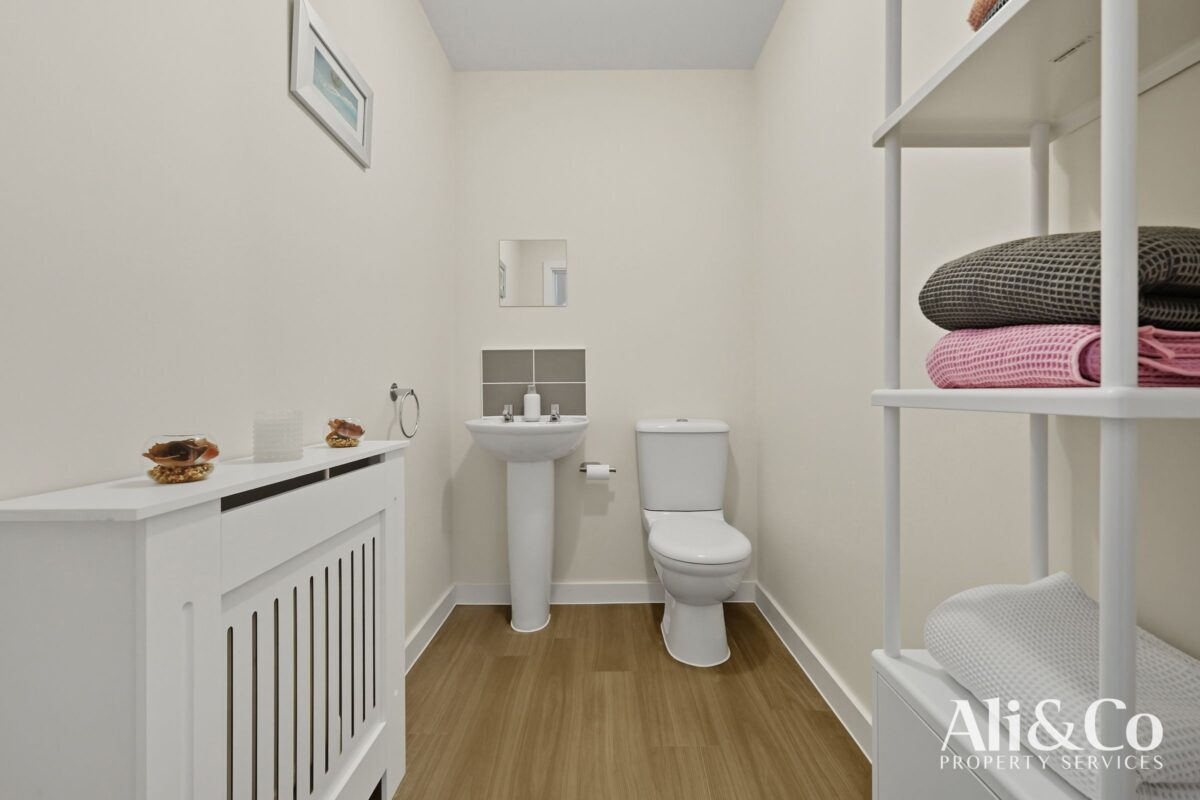 Woodside Close, Grays