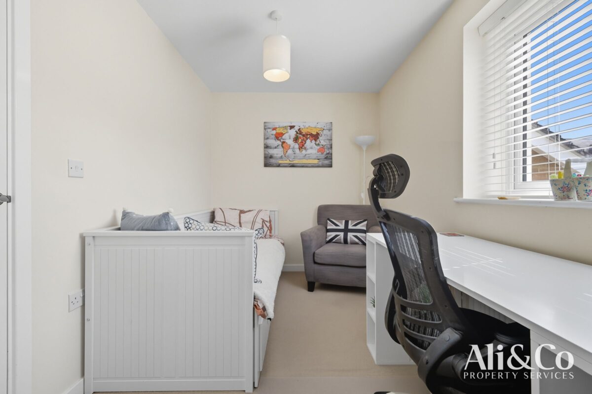 Woodside Close, Grays