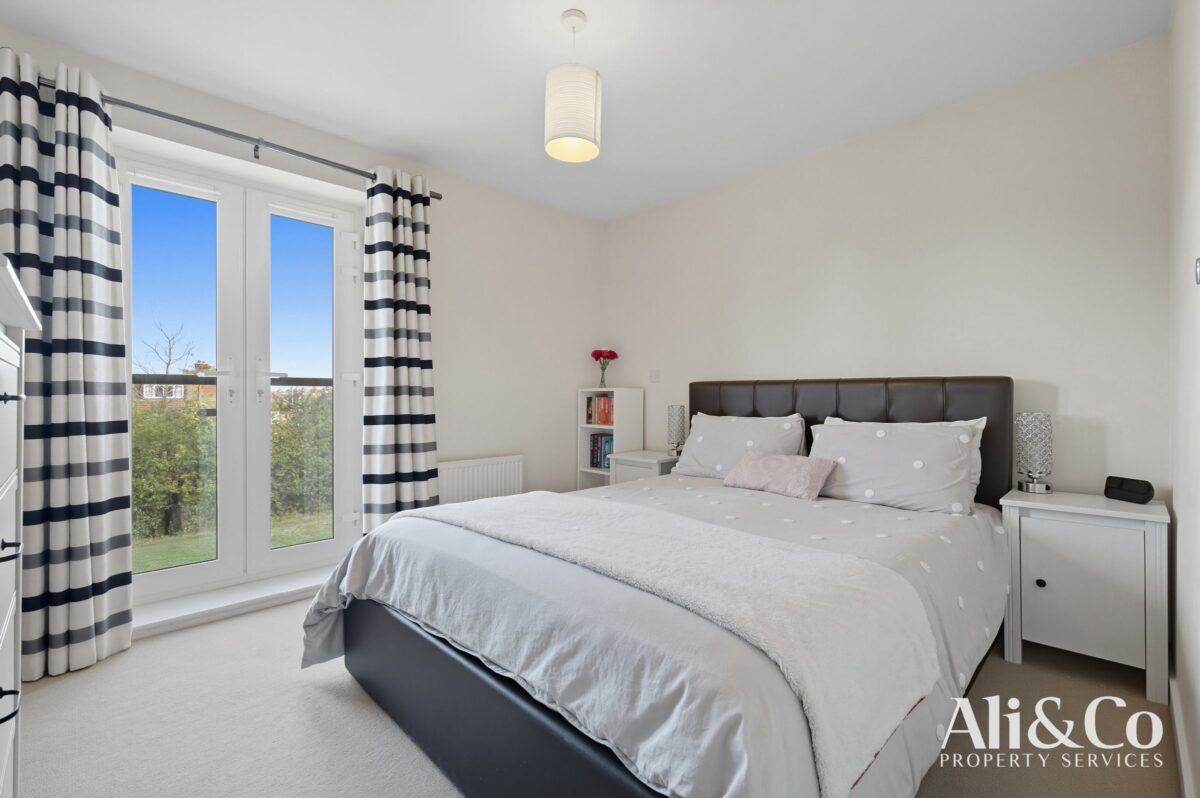 Woodside Close, Grays