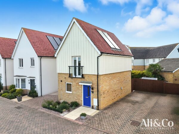 Woodside Close, Grays