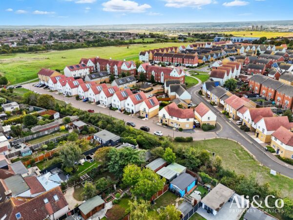 Woodside Close, Grays