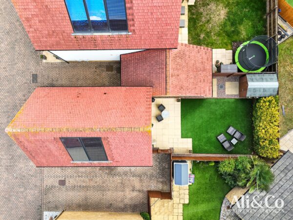 Woodside Close, Grays