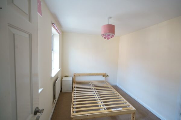 Cumberland Road, Chafford Hundred, Grays