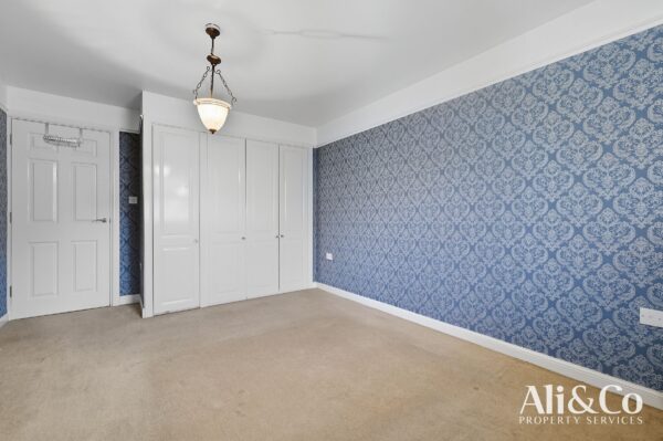 Frobisher Gardens, Chafford Hundred