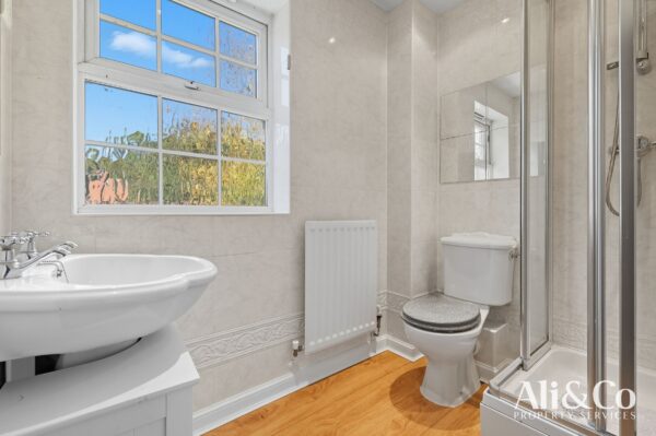 Frobisher Gardens, Chafford Hundred