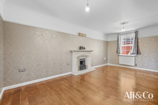 Frobisher Gardens, Chafford Hundred