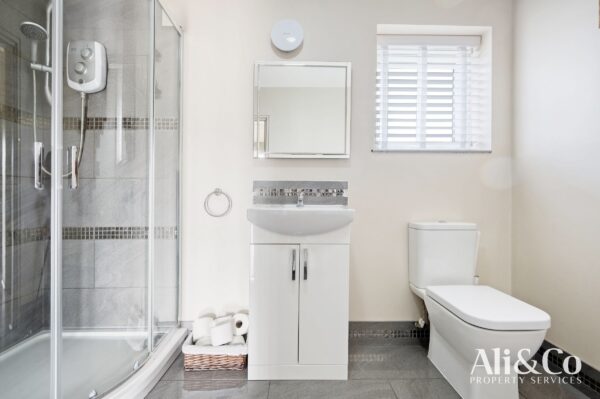 Turners Retreat, Marshfoot Road, Grays