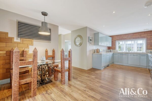 Turners Retreat, Marshfoot Road, Grays