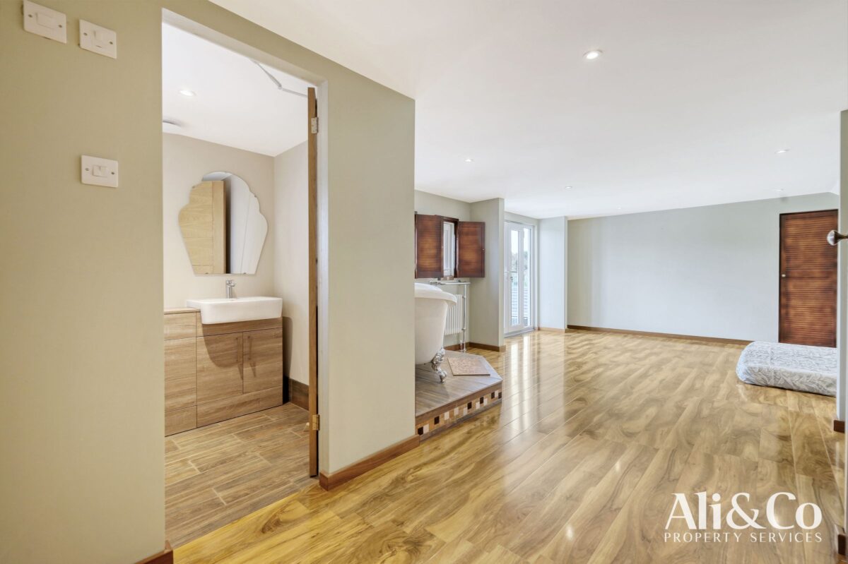 Turners Retreat, Marshfoot Road, Grays