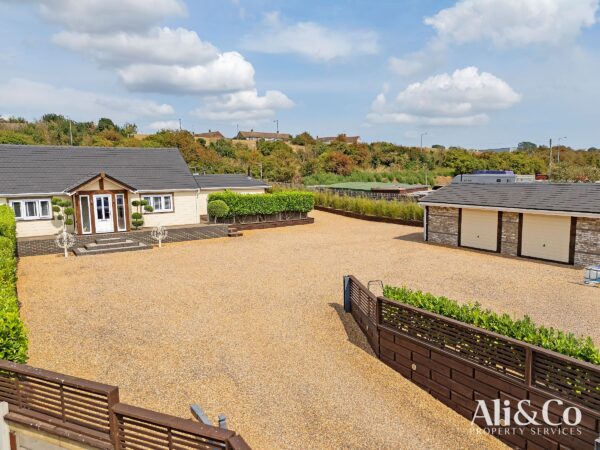 Turners Retreat, Grays