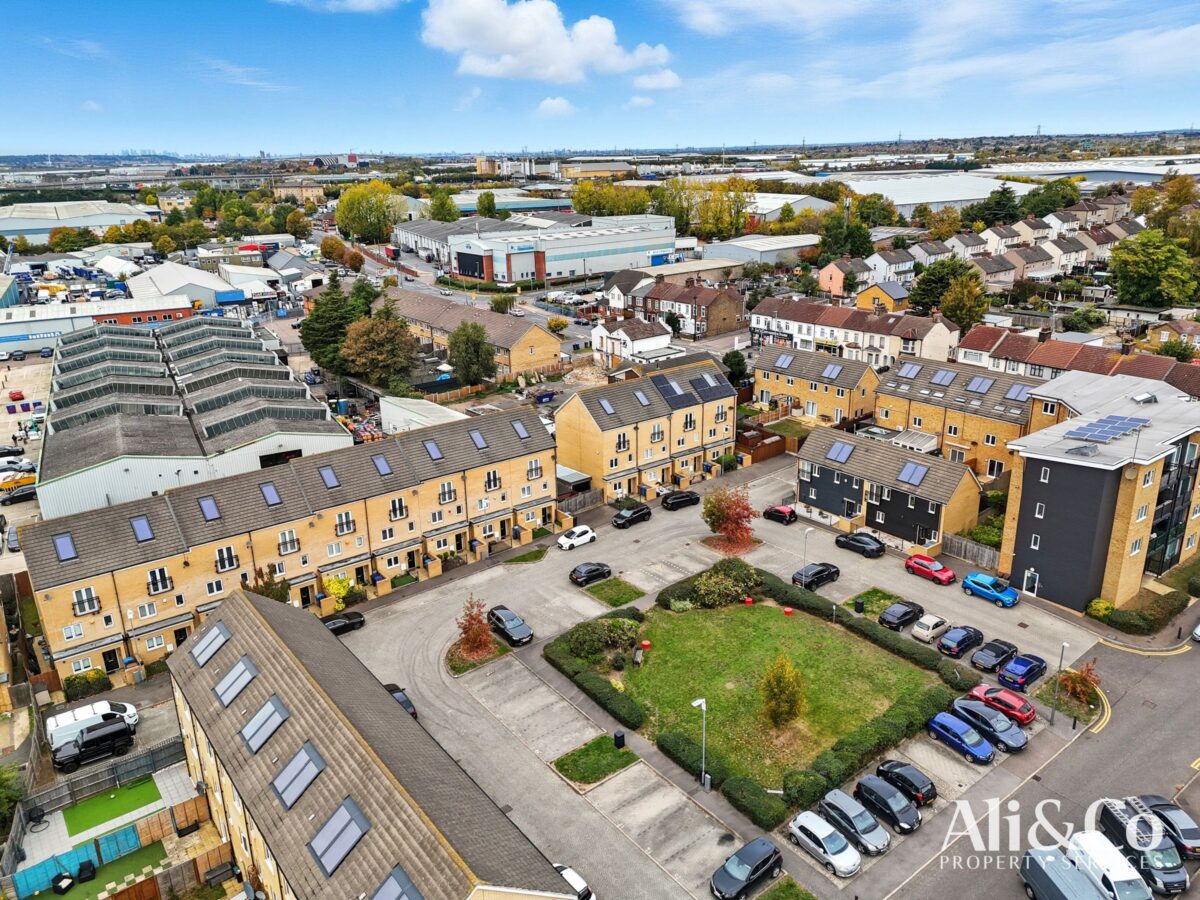 Fox Field Close, Grays