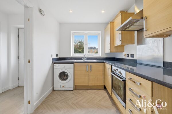 Fox Field Close, Grays