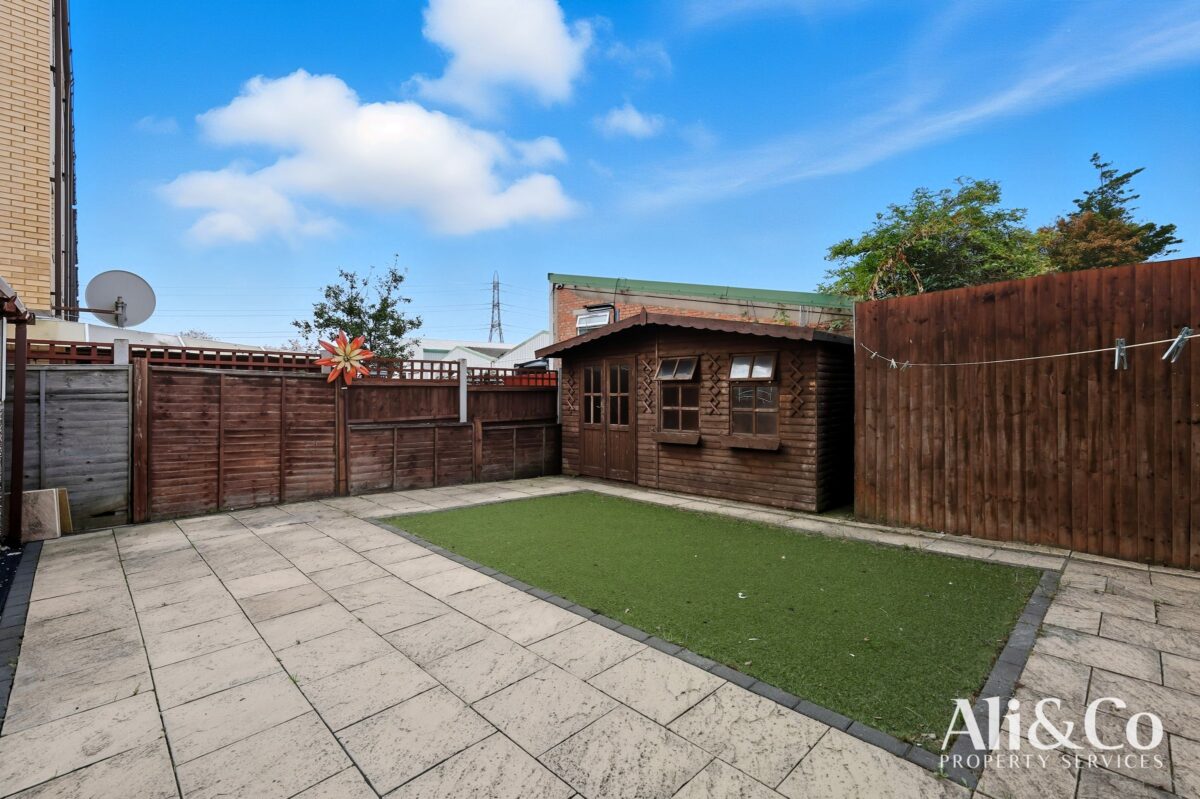 Fox Field Close, Grays