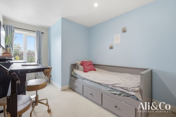 Gower Place, Chafford Hundred, Grays