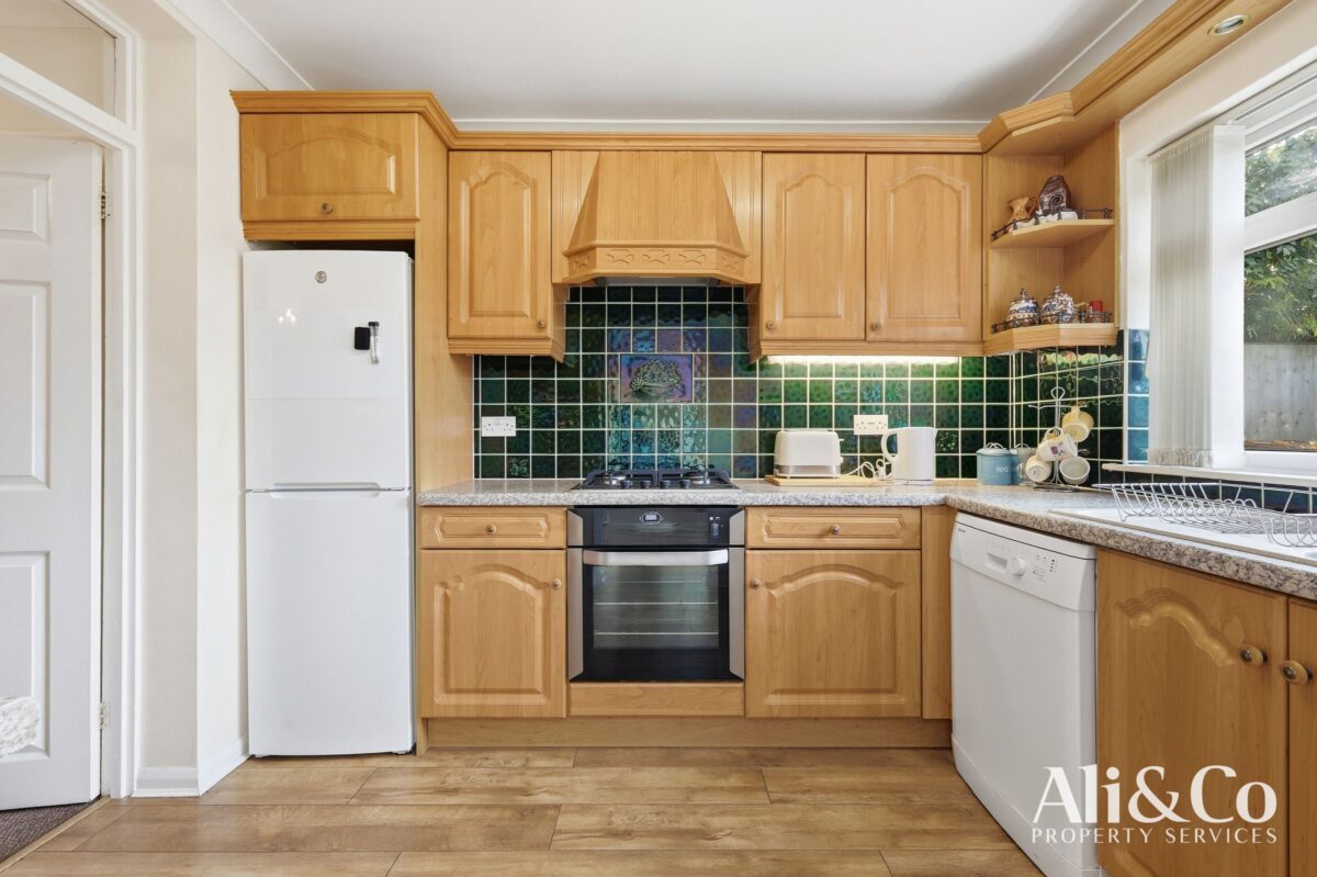 Connaught Avenue, Grays