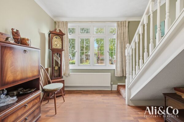 Connaught Avenue, Grays