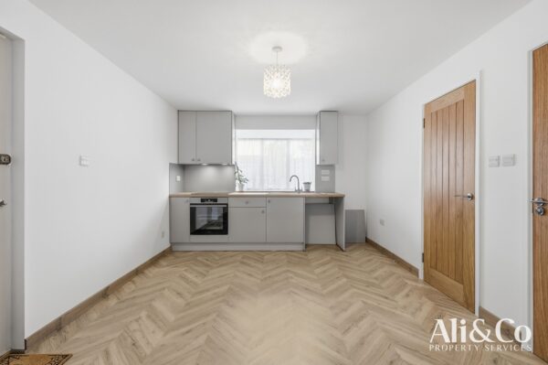 Conway Gardens, Grays