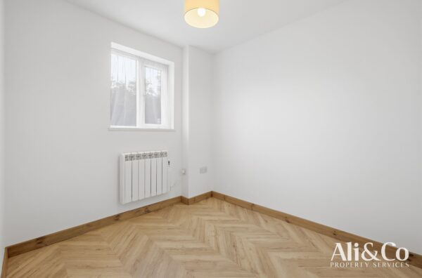 Conway Gardens, Grays