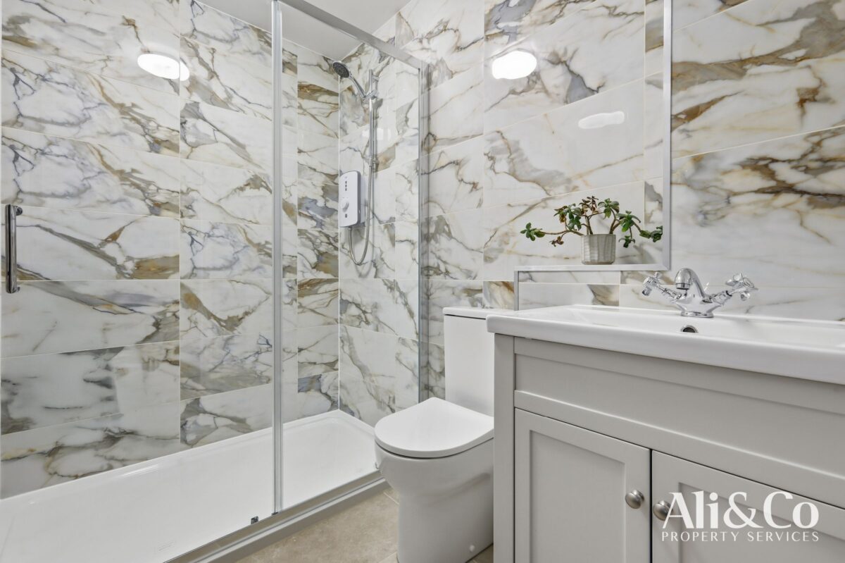 Conway Gardens, Grays