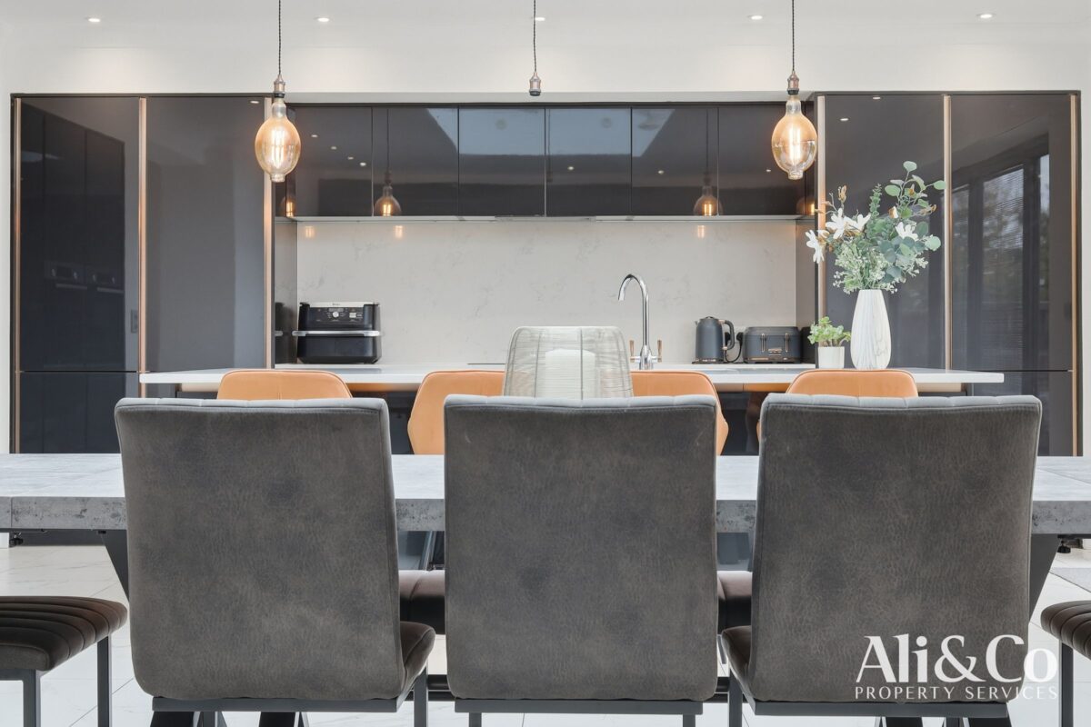 Windsor Avenue, Grays