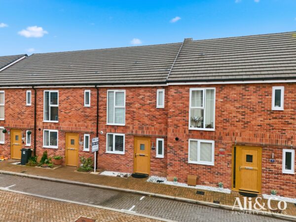 Killarney Crescent, West Thurrock, Grays