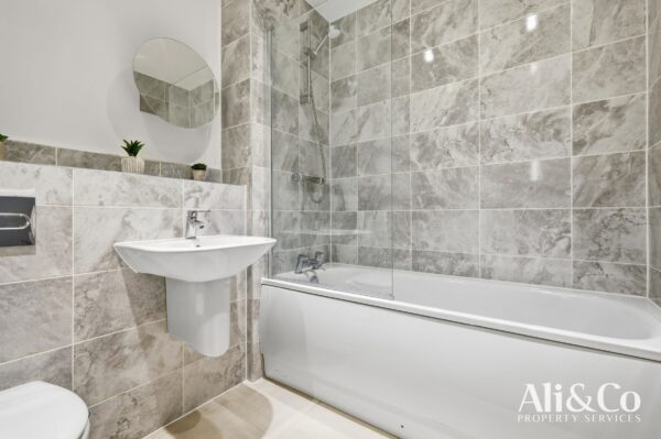 Killarney Crescent, West Thurrock, Grays