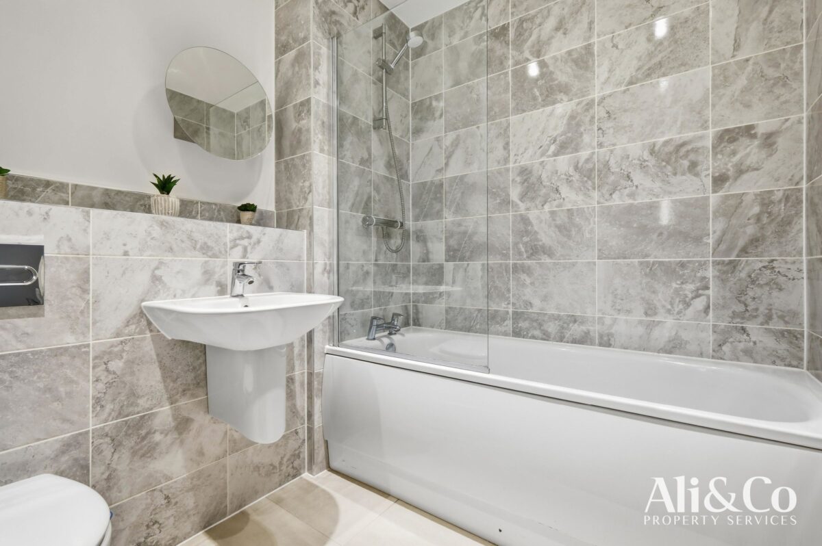 Killarney Crescent, West Thurrock, Grays