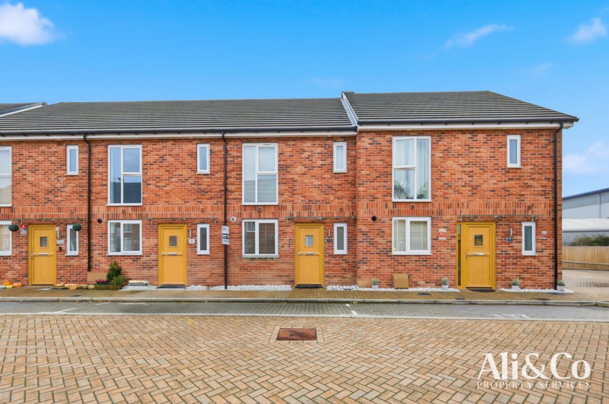 Killarney Crescent, West Thurrock, Grays