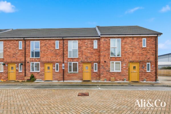 Killarney Crescent, West Thurrock, Grays