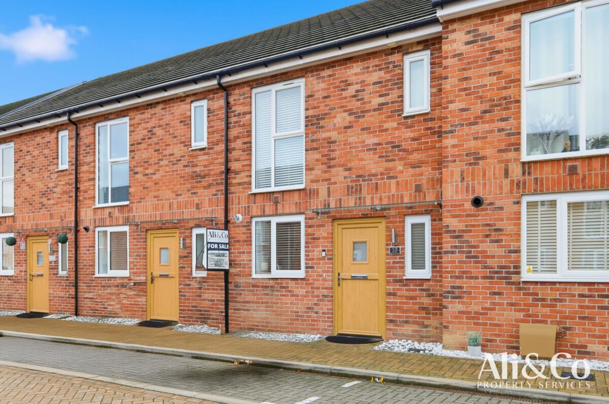 Killarney Crescent, West Thurrock, Grays