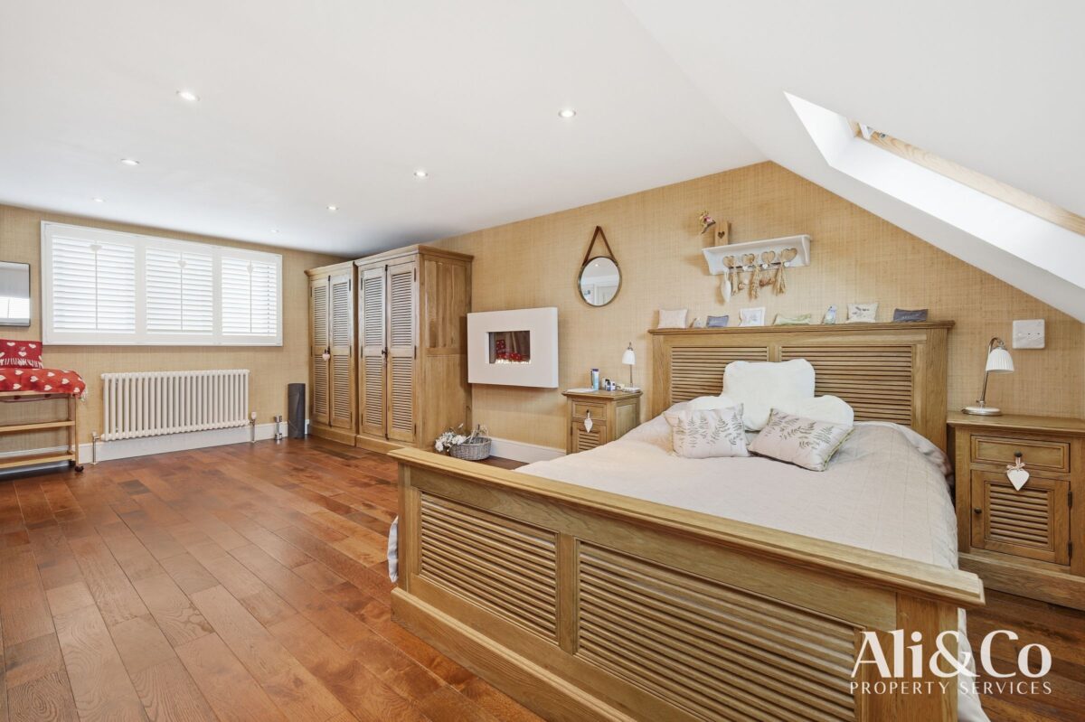 Victoria Avenue, Grays