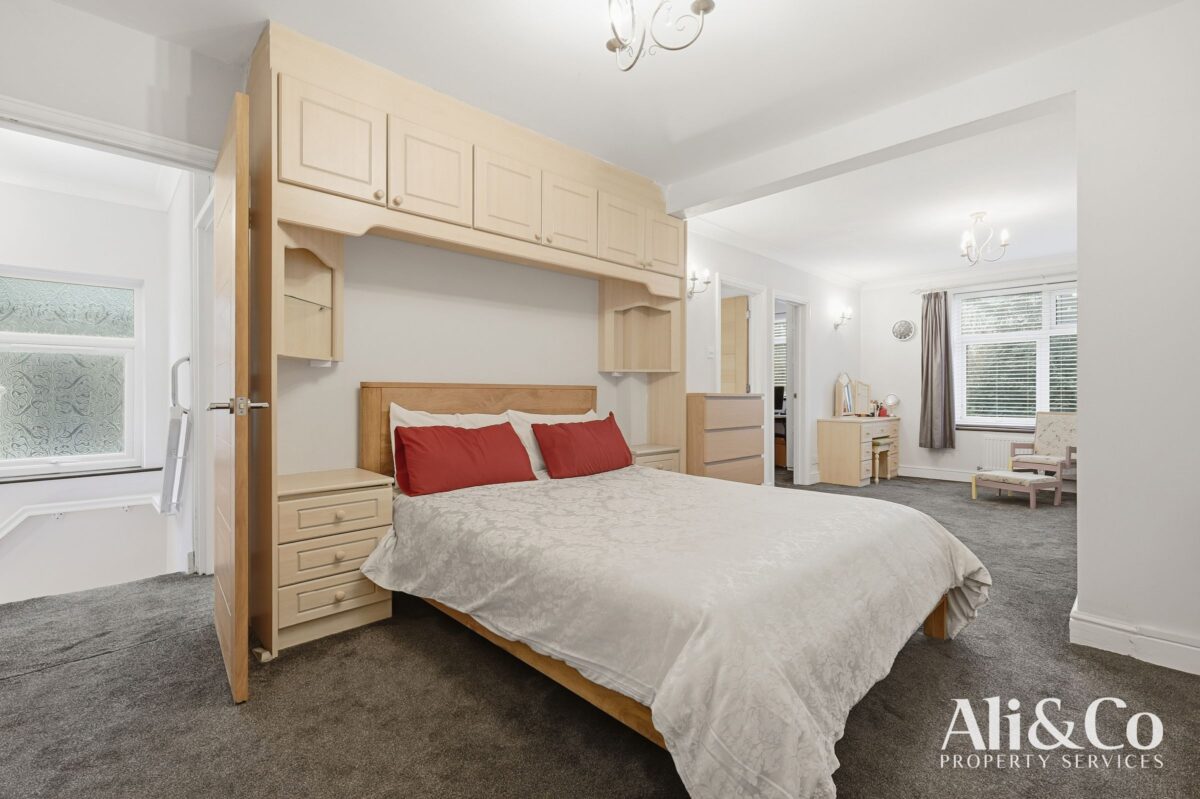 Bradleigh Avenue, Grays