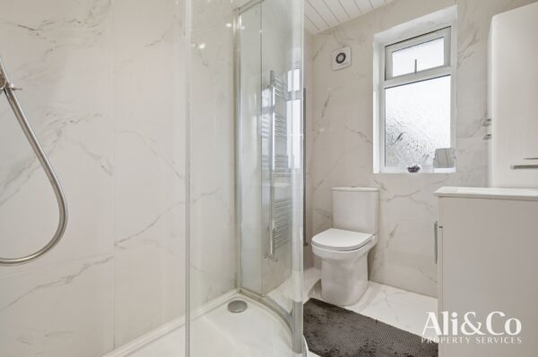 Bradleigh Avenue, Grays