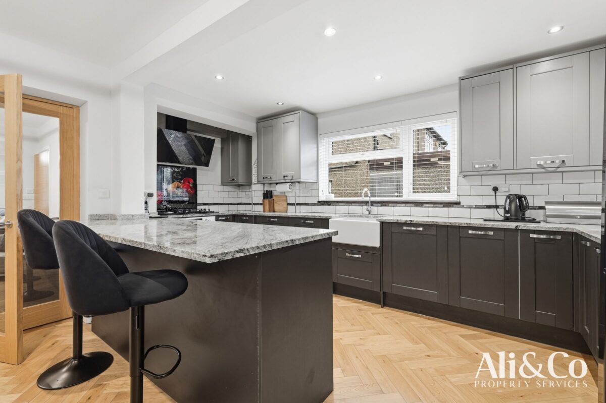 Bradleigh Avenue, Grays