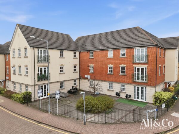 Rawlyn Close, Chafford Hundred