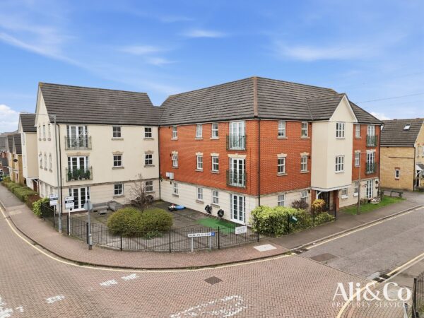 Rawlyn Close, Chafford Hundred
