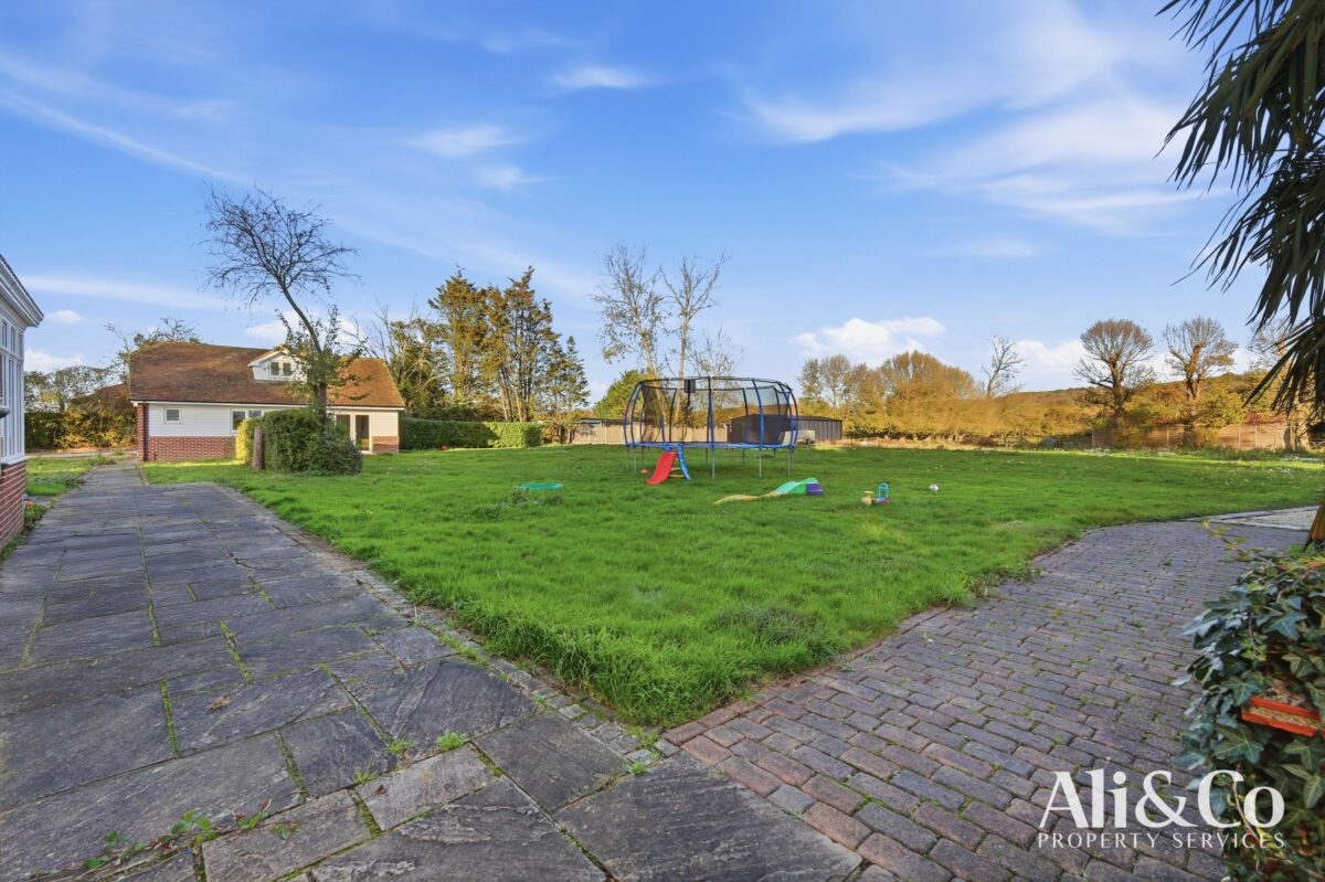 Little Malgraves Hall, Lower Dunton Road, Bulphan, Upminster