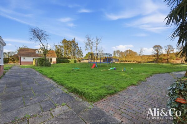 Little Malgraves Hall, Lower Dunton Road, Bulphan, Upminster