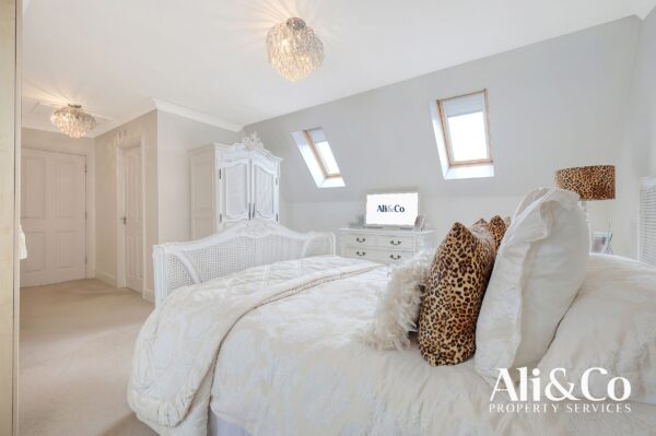 Founes Drive, Chafford Hundred Essex