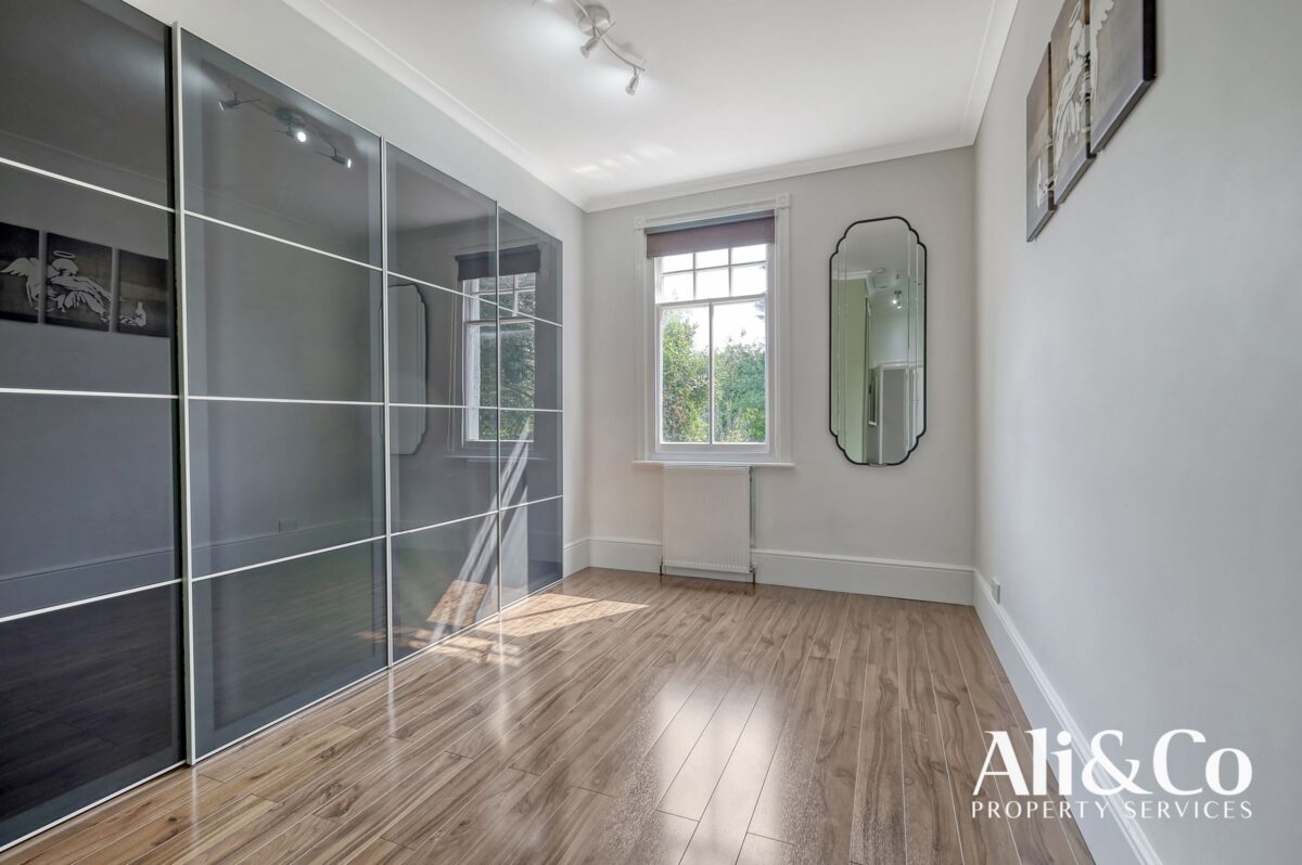 Park House, Park View Gardens, Grays