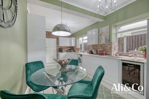 Park House, Park View Gardens, Grays