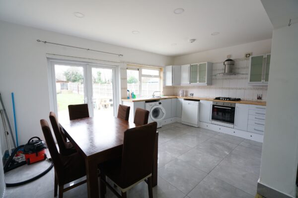 Premier Avenue, Grays