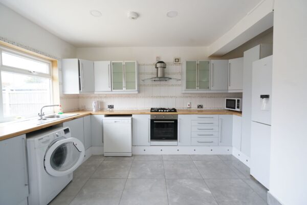 Premier Avenue, Grays