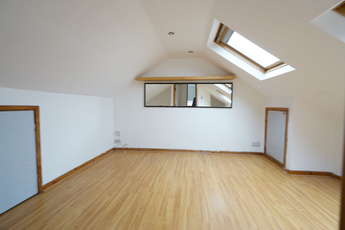 Premier Avenue, Grays