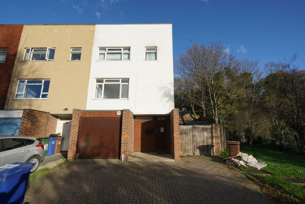 Boscombe Avenue, Grays