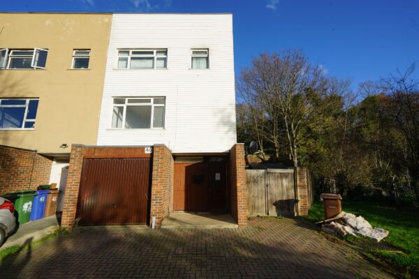 Boscombe Avenue, Grays