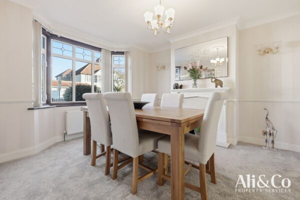 Tennyson Avenue, Grays