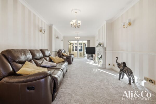 Tennyson Avenue, Grays